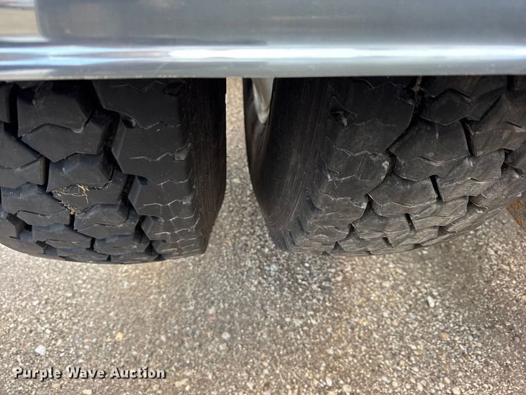 image for item ER0390 2012 Mack TD713  semi truck