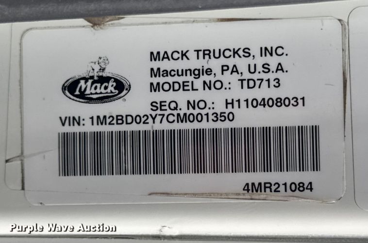 image for item ER0390 2012 Mack TD713  semi truck