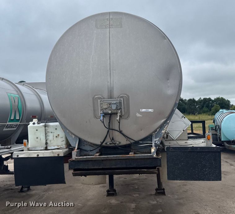 image for item ER2304 1974 Polar tank trailer