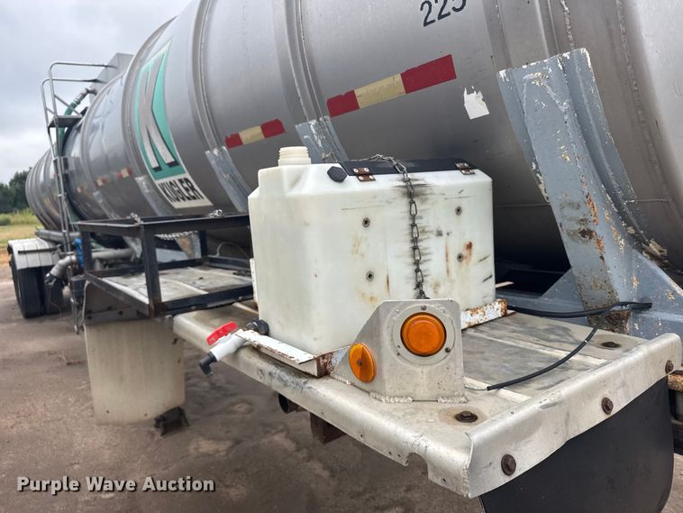 image for item ER2304 1974 Polar tank trailer