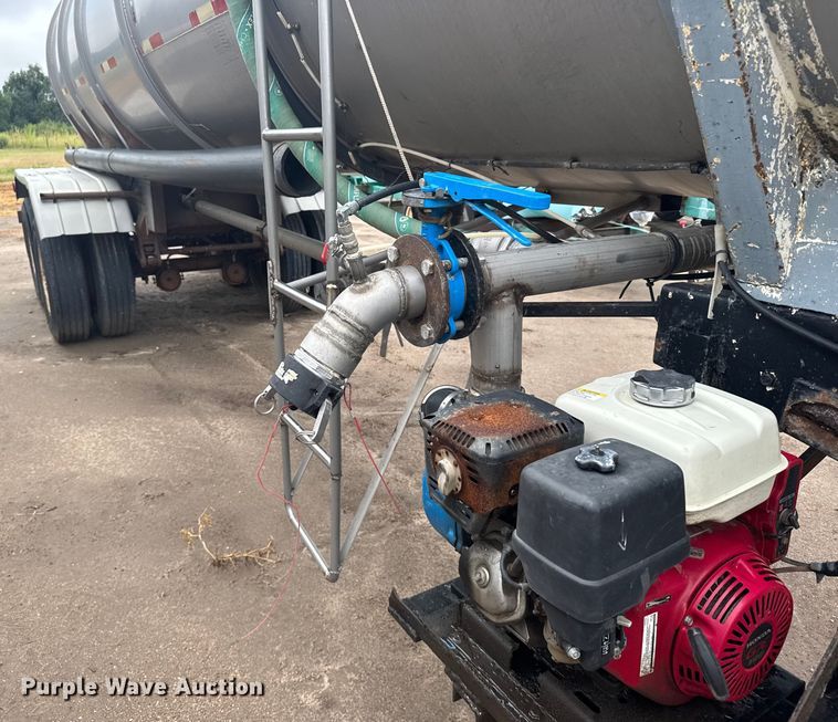 image for item ER2304 1974 Polar tank trailer