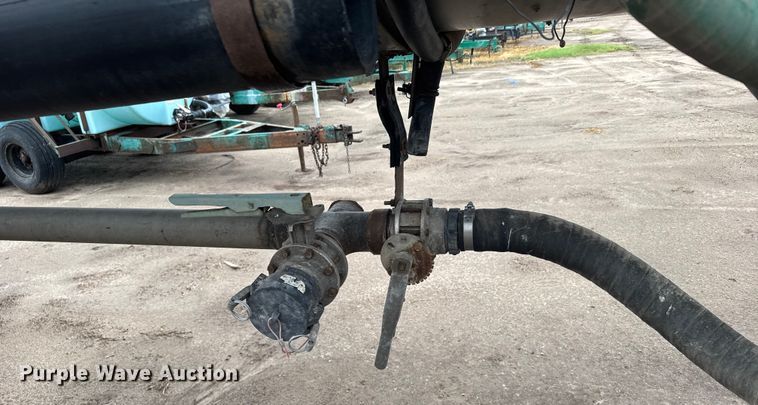 image for item ER2304 1974 Polar tank trailer