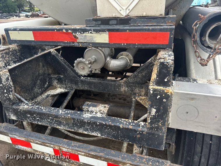 image for item ER2304 1974 Polar tank trailer