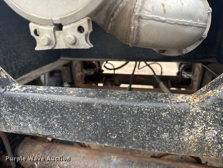 image for item ER2304 1974 Polar tank trailer