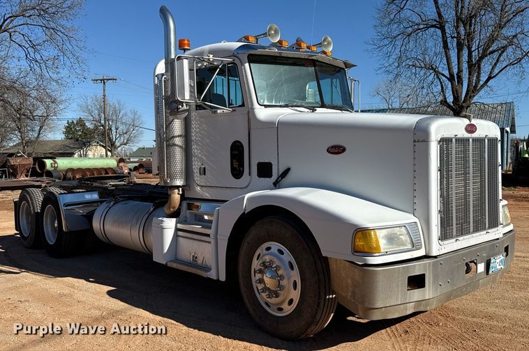 image for item ES5661 1992 Peterbilt 377 semi truck