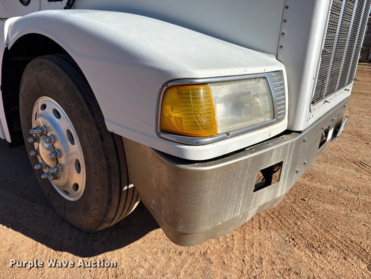 image for item ES5661 1992 Peterbilt 377 semi truck