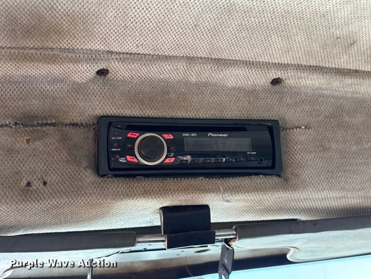 image for item ES5661 1992 Peterbilt 377 semi truck