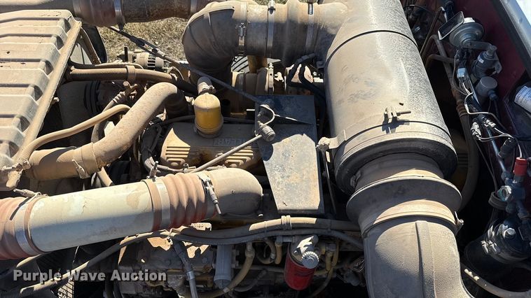 image for item ES5661 1992 Peterbilt 377 semi truck