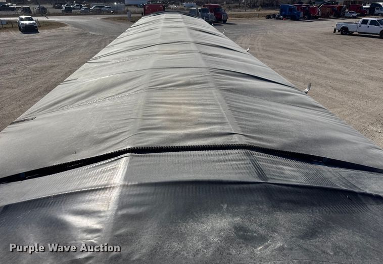 image for item ET4123 2013 Wilson DWH-551 grain trailer