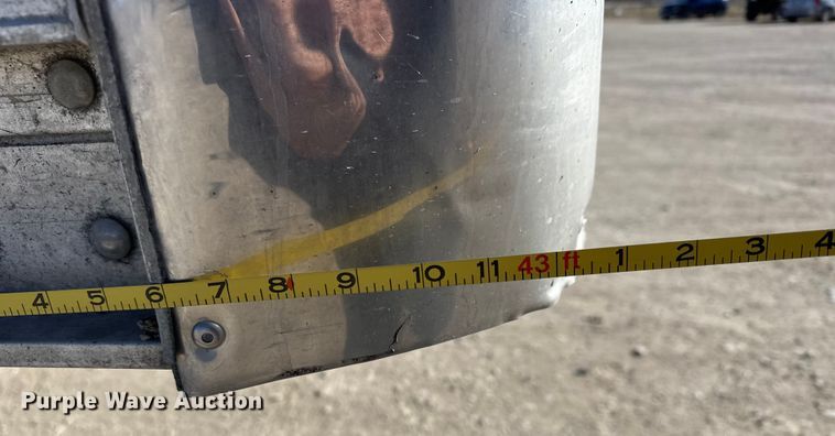 image for item ET4123 2013 Wilson DWH-551 grain trailer