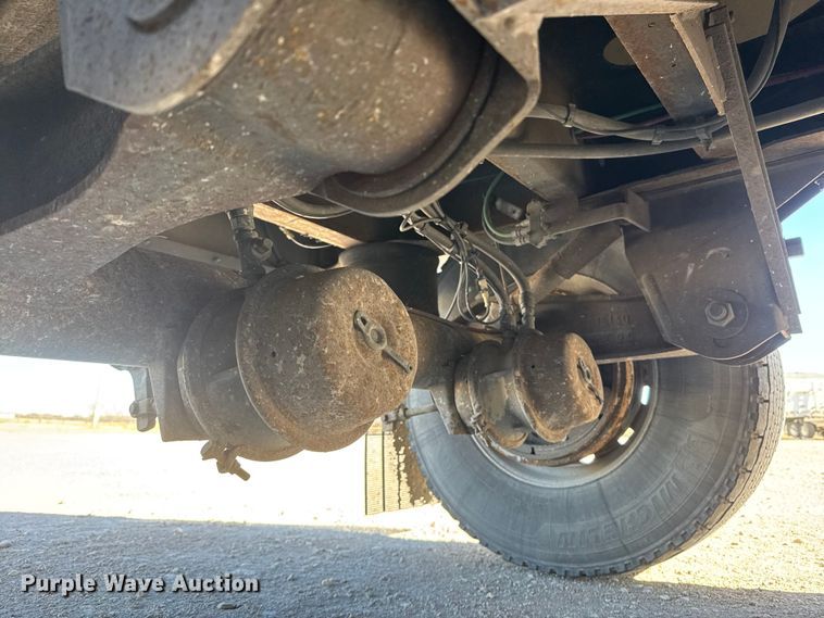 image for item ET4123 2013 Wilson DWH-551 grain trailer