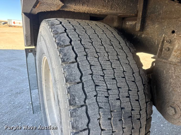 image for item ET4123 2013 Wilson DWH-551 grain trailer