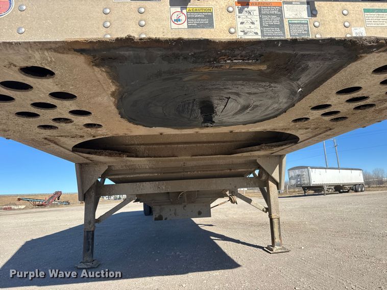 image for item ET4125 2016 Wilson DWH-551 grain trailer