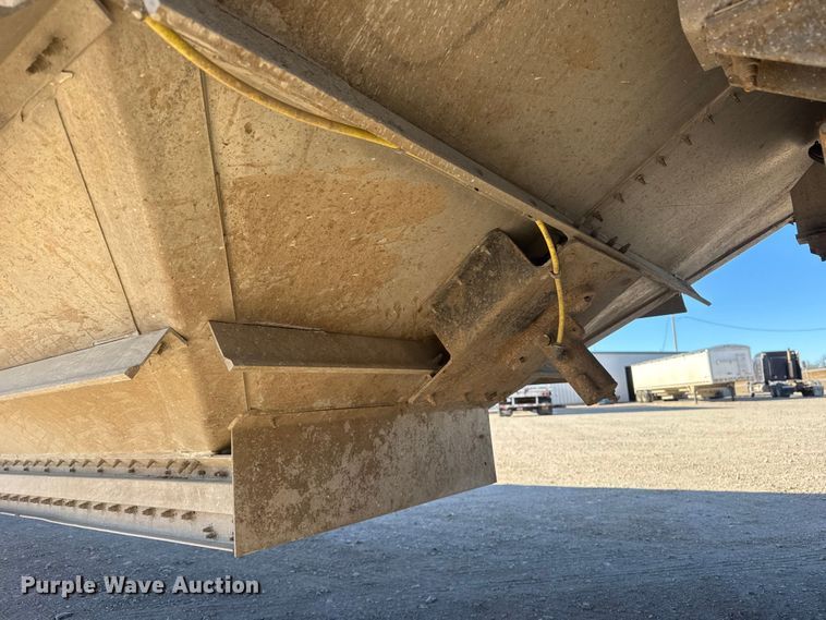 image for item ET4125 2016 Wilson DWH-551 grain trailer