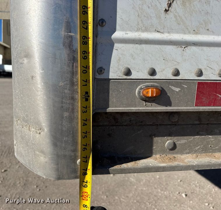 image for item ET4125 2016 Wilson DWH-551 grain trailer