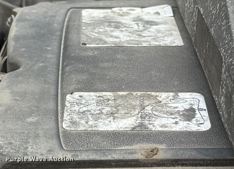 image for item ET7483 2016 Freightliner Cascadia semi truck