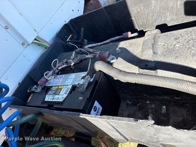 image for item ET7485 2005 Freightliner Columbia semi truck