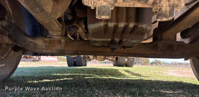 image for item ET7485 2005 Freightliner Columbia semi truck