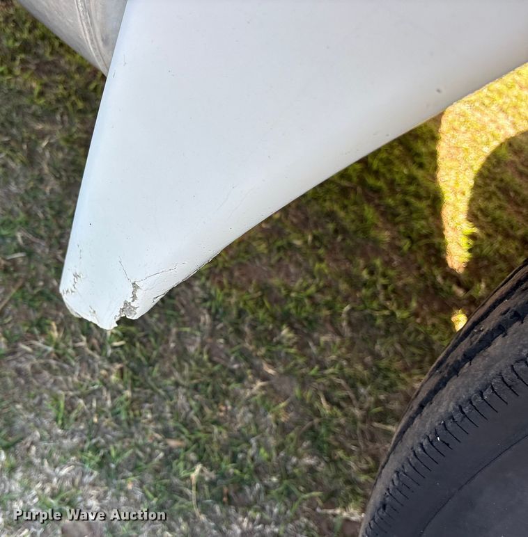 image for item ET7485 2005 Freightliner Columbia semi truck