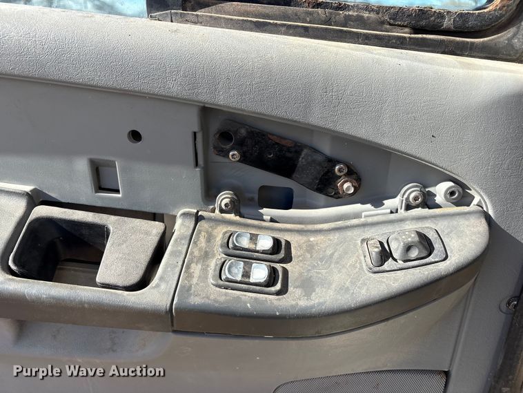 image for item ET7485 2005 Freightliner Columbia semi truck