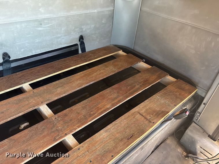 image for item ET7485 2005 Freightliner Columbia semi truck