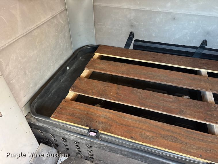 image for item ET7485 2005 Freightliner Columbia semi truck