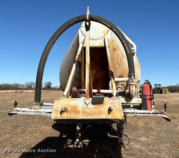 image for item ET7486 1975 Fruehauf pneumatic dry bulk trailer