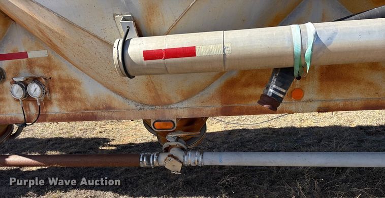 image for item ET7486 1975 Fruehauf pneumatic dry bulk trailer