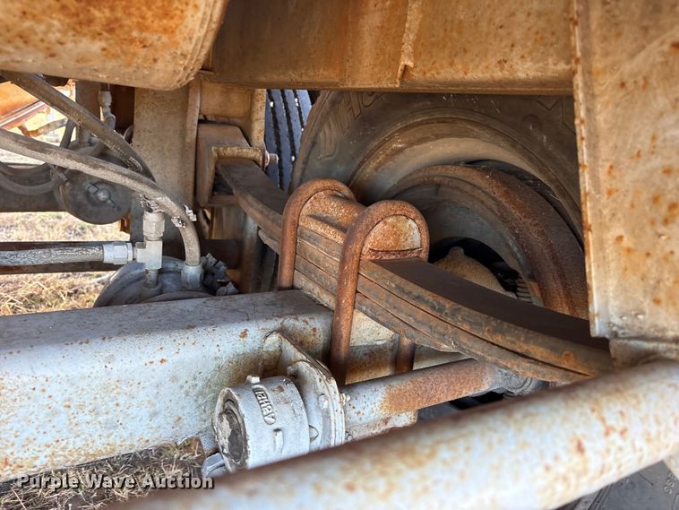 image for item ET7486 1975 Fruehauf pneumatic dry bulk trailer