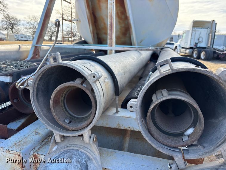 image for item ET7486 1975 Fruehauf pneumatic dry bulk trailer