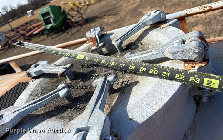 image for item ET7486 1975 Fruehauf pneumatic dry bulk trailer