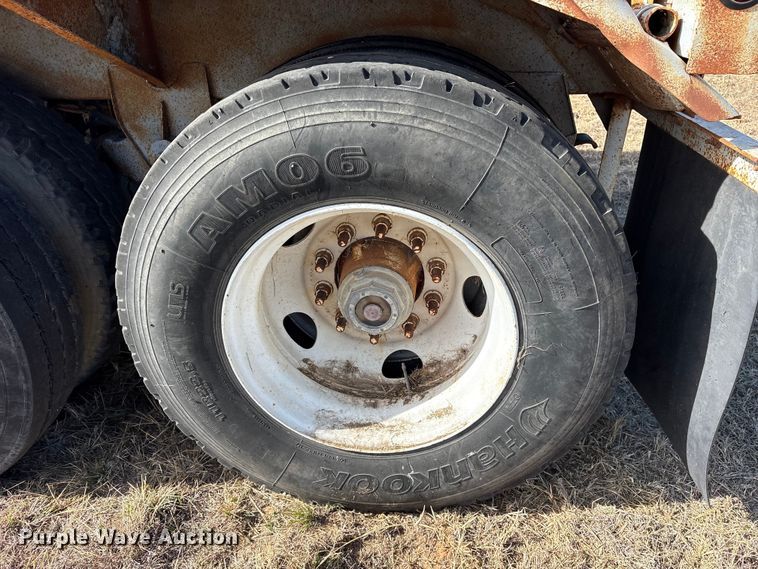 image for item ET7486 1975 Fruehauf pneumatic dry bulk trailer