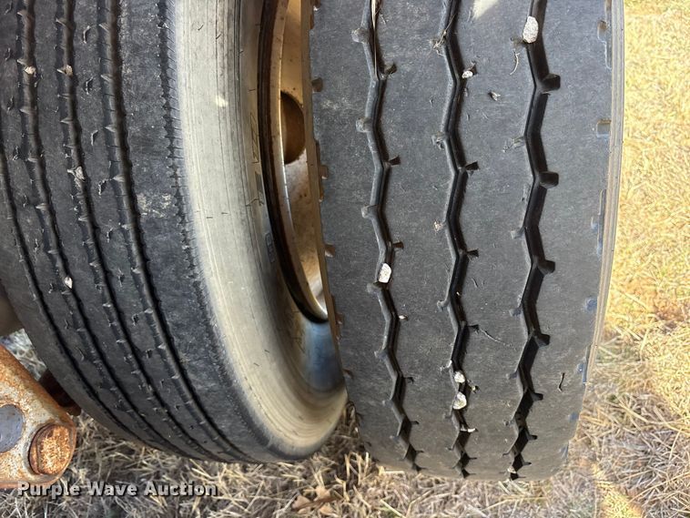 image for item ET7486 1975 Fruehauf pneumatic dry bulk trailer