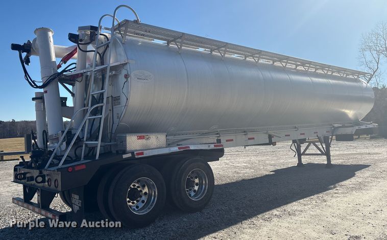 image for item ET8633 2006 Pinson feed delivery trailer