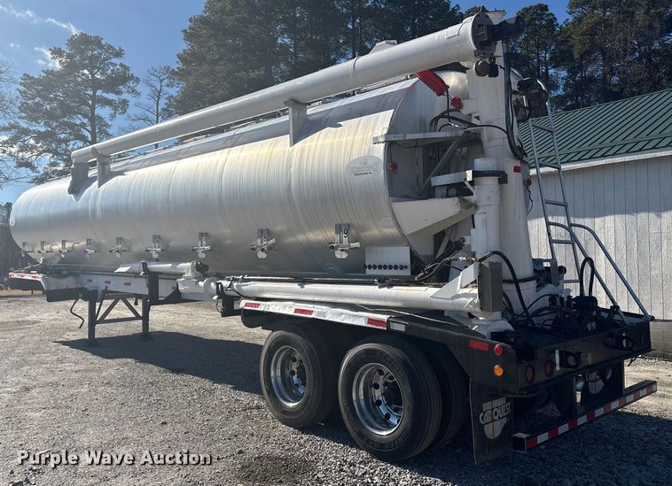 image for item ET8633 2006 Pinson feed delivery trailer