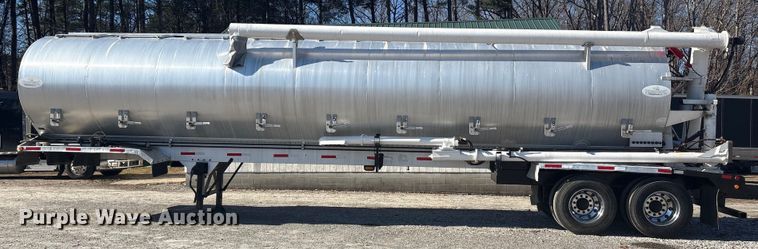 image for item ET8633 2006 Pinson feed delivery trailer