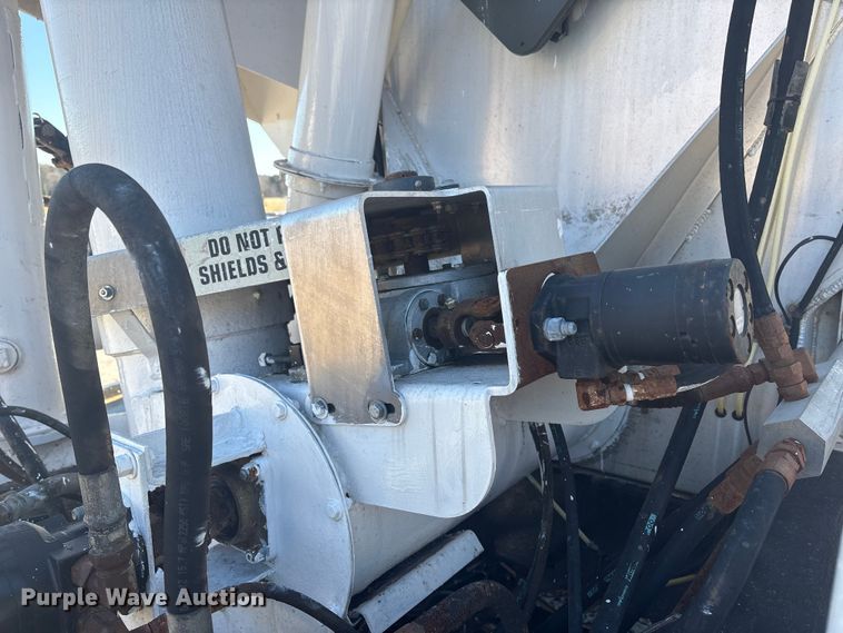 image for item ET8633 2006 Pinson feed delivery trailer