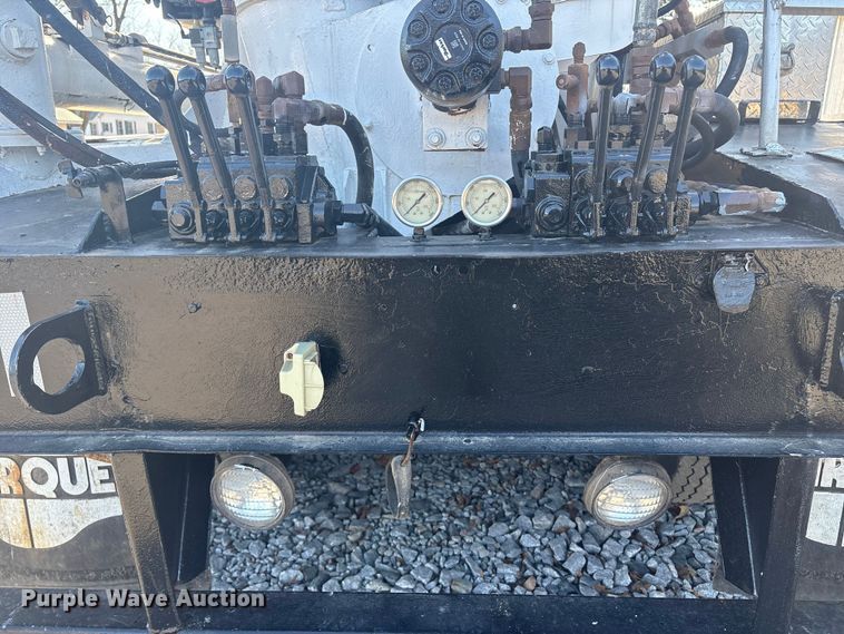 image for item ET8633 2006 Pinson feed delivery trailer