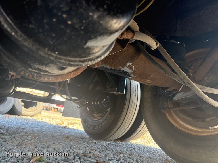 image for item ET8633 2006 Pinson feed delivery trailer