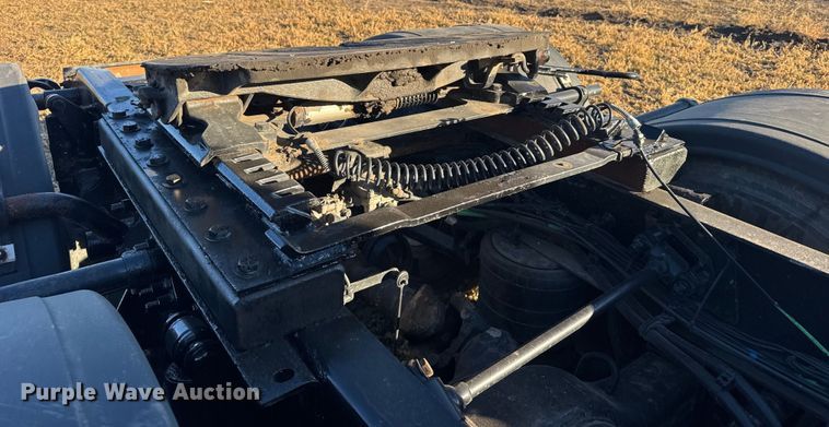 image for item FB0540 2012 Freightliner Cascadia semi truck