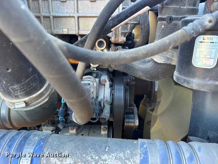 image for item FB0540 2012 Freightliner Cascadia semi truck