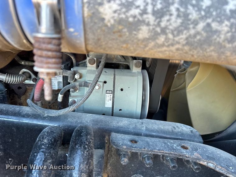 image for item FB0540 2012 Freightliner Cascadia semi truck