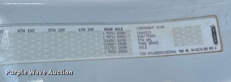 image for item FB0540 2012 Freightliner Cascadia semi truck