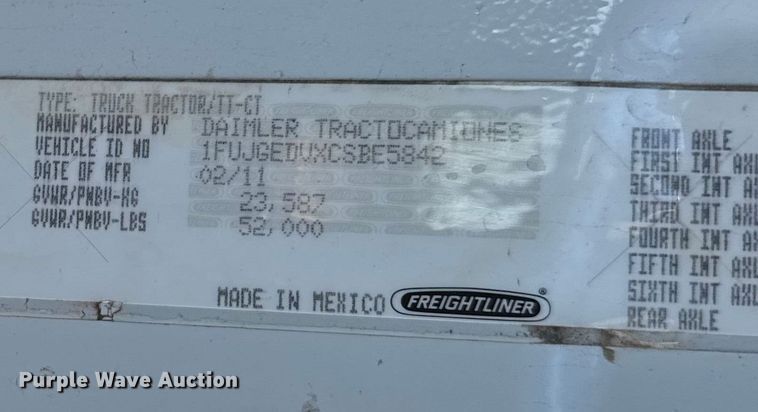 image for item FB0540 2012 Freightliner Cascadia semi truck