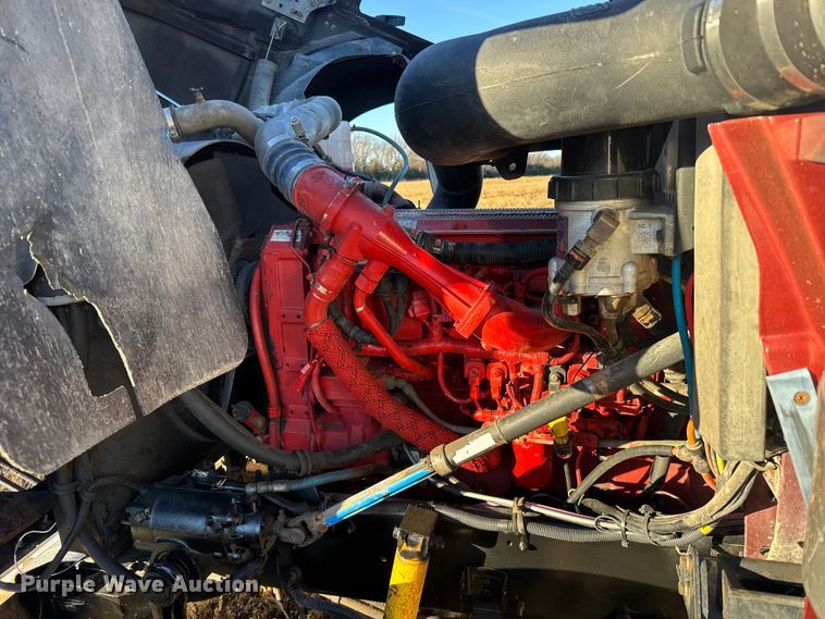 image for item FB0541 2005 International 9900i semi truck