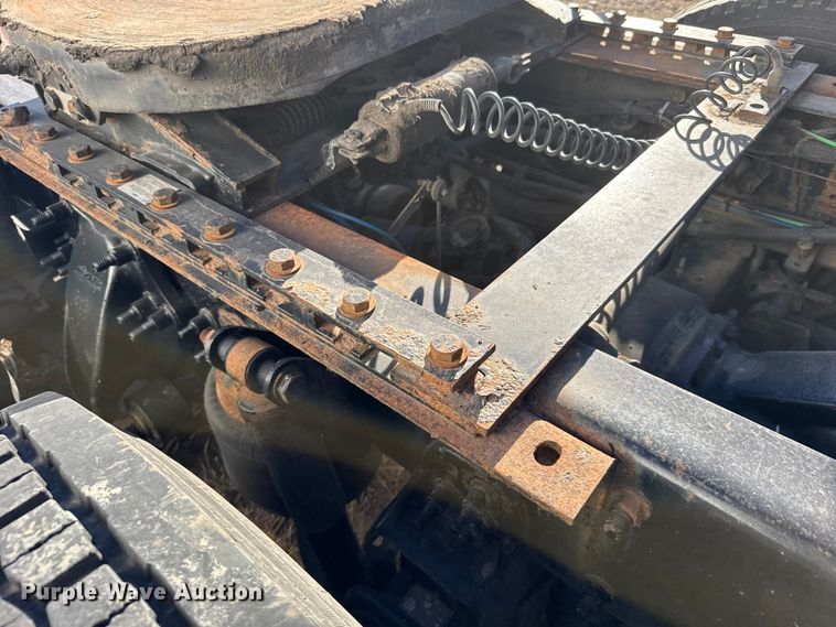 image for item FB0542 2016 Freightliner Cascadia semi truck