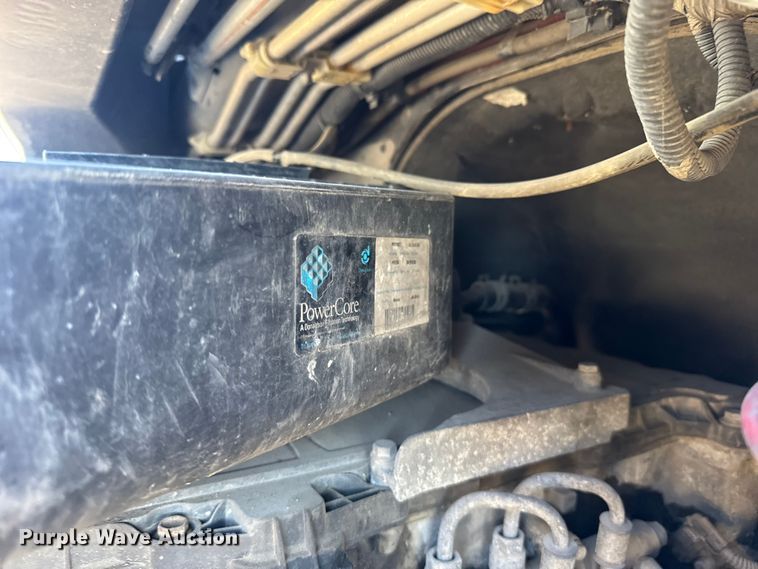 image for item FB0542 2016 Freightliner Cascadia semi truck