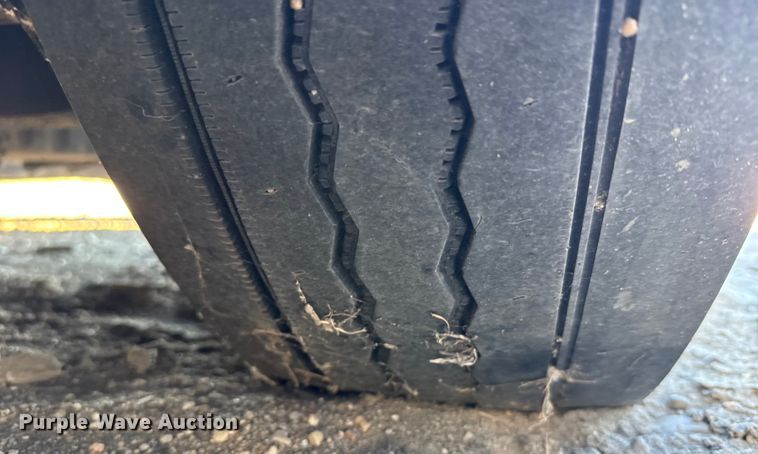 image for item FB0542 2016 Freightliner Cascadia semi truck