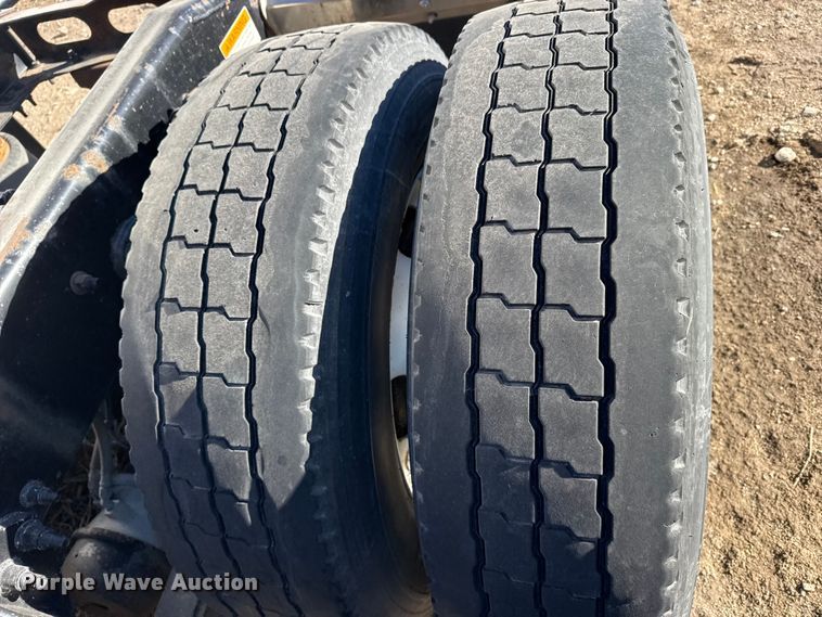 image for item FB0542 2016 Freightliner Cascadia semi truck