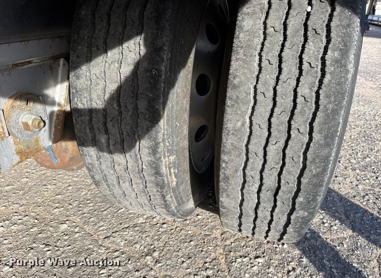 image for item FB0586 2021 Doonan  drop deck trailer